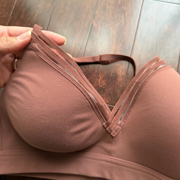 Athleta XS Powervita Everyday Sports Bra Women’s Workout Activewear Redish Brown - Picture 2 of 5